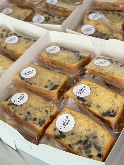 Cookies & cream cake slice